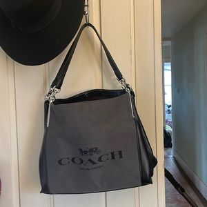COACH BLACK SHOULDER BAG